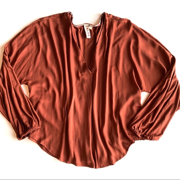 SOLD 💕Anthro Dolan Left Coast Contessa Top - Picture 3 of 16